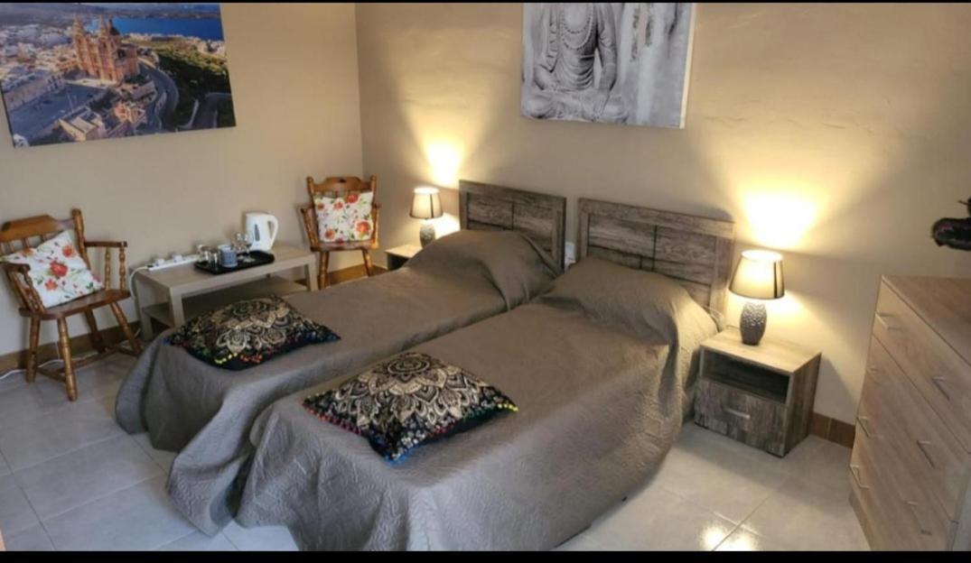 Lotus Guest House Malta Gzira Bilik gambar